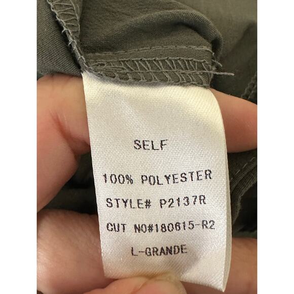 Blush BJ olive green pleated cropped pants size Large - Picture 4 of 12